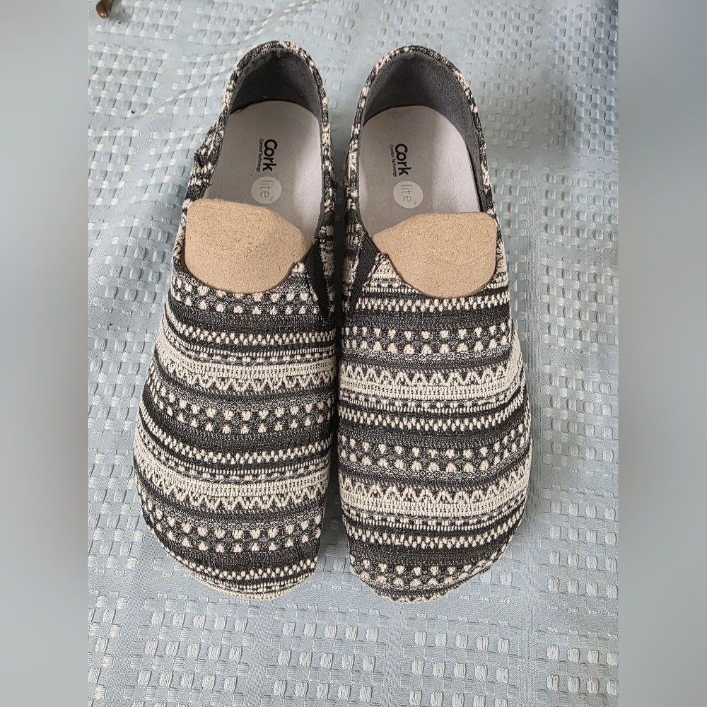 OTZ Cork Lite Shoes Comfort Technology Slip ons Men 9 Women 12